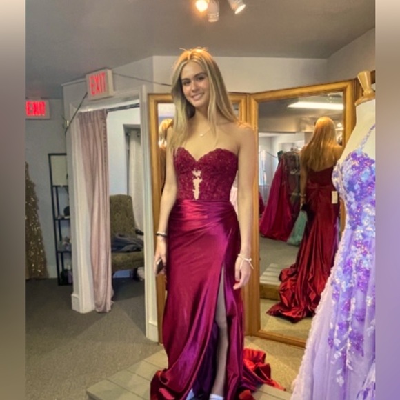 Sherri Hill Dresses & Skirts - Sherri hill 56198 reddish maroon prom dress size 4